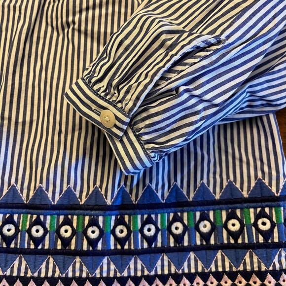 Vineyard‎ Vines Geo Prep Embroidered Open Neck Top Medium - Picture 10 of 10